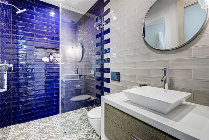 118 Via Buena Ventura, Redondo Beach, California 90277
