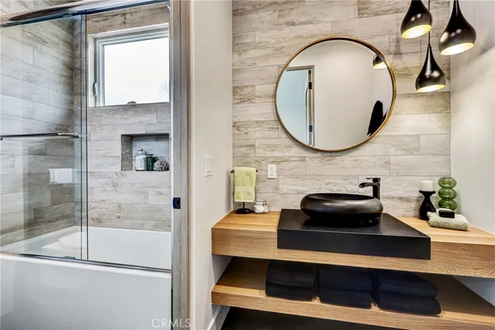 118 Via Buena Ventura, Redondo Beach, California 90277