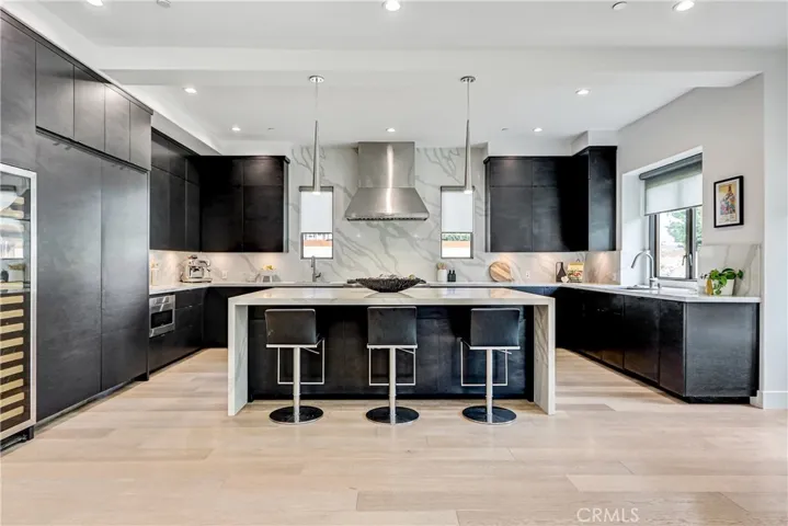 118 Via Buena Ventura, Redondo Beach, California 90277