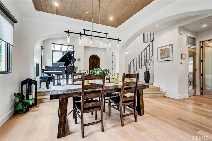 118 Via Buena Ventura, Redondo Beach, California 90277