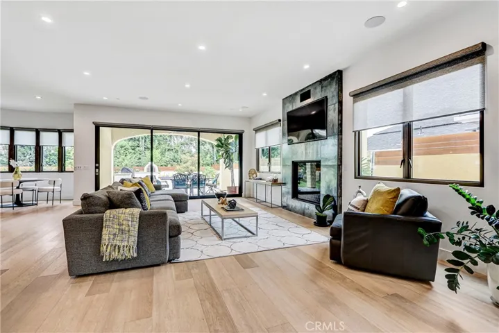 118 Via Buena Ventura, Redondo Beach, California 90277