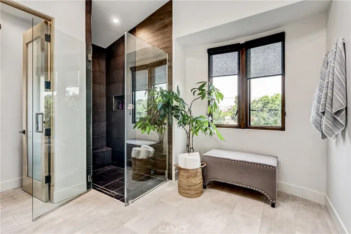 118 Via Buena Ventura, Redondo Beach, California 90277