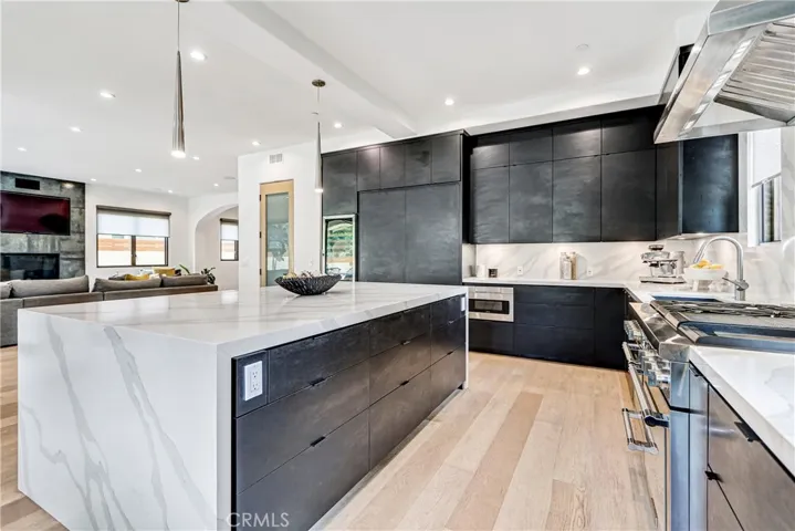 118 Via Buena Ventura, Redondo Beach, California 90277