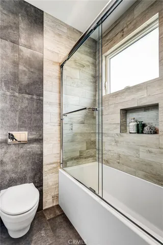 118 Via Buena Ventura, Redondo Beach, California 90277