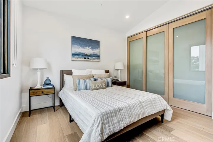 118 Via Buena Ventura, Redondo Beach, California 90277