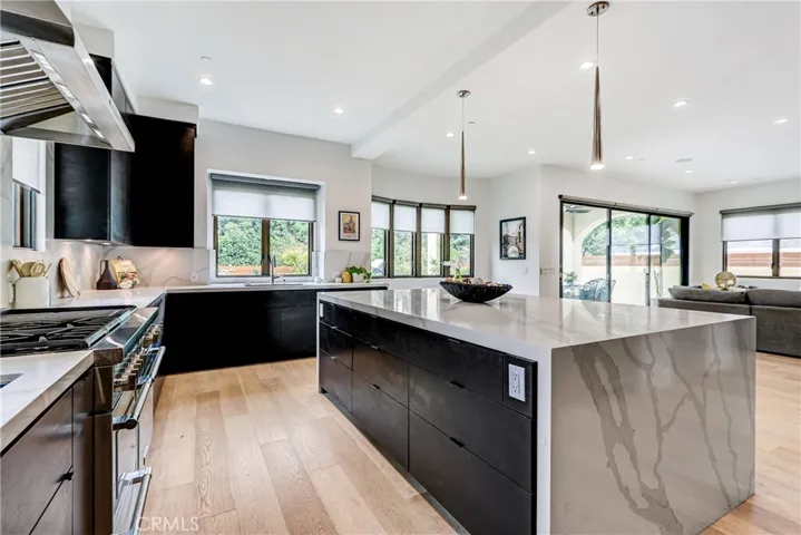 118 Via Buena Ventura, Redondo Beach, California 90277