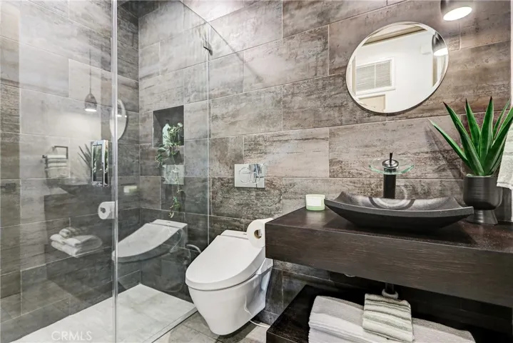 118 Via Buena Ventura, Redondo Beach, California 90277