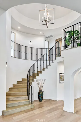 118 Via Buena Ventura, Redondo Beach, California 90277