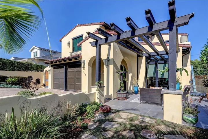 118 Via Buena Ventura, Redondo Beach, California 90277