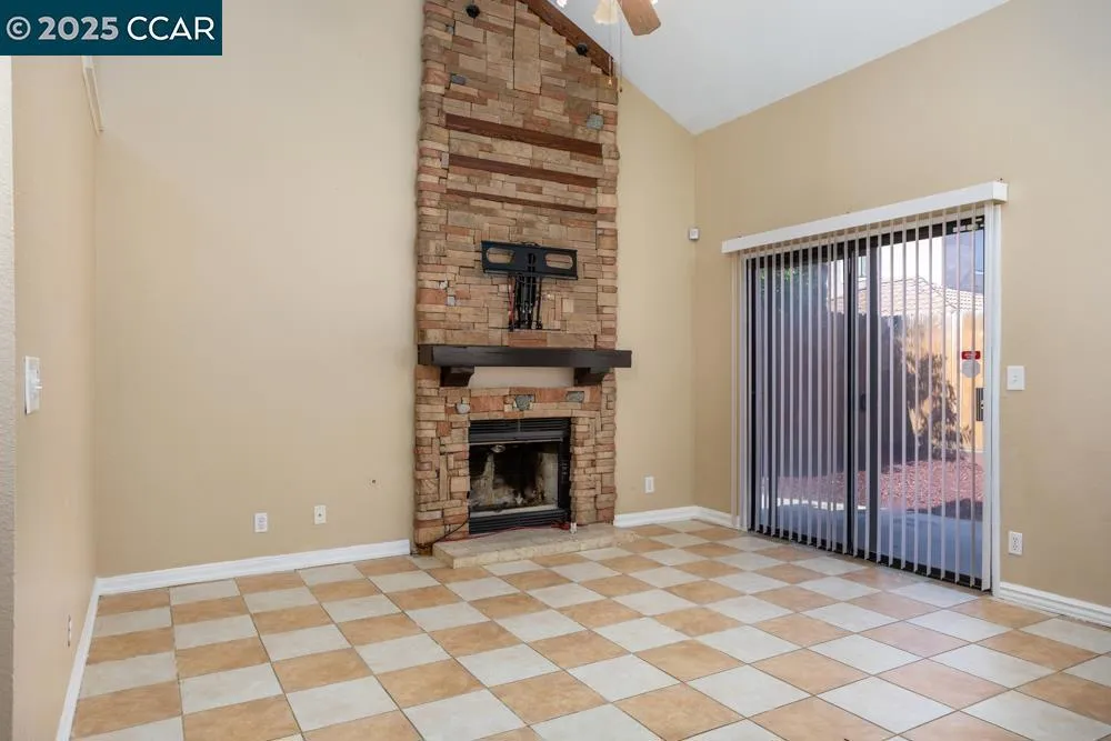 5025 Martin St, Oakley, California 94561 home-pic-11