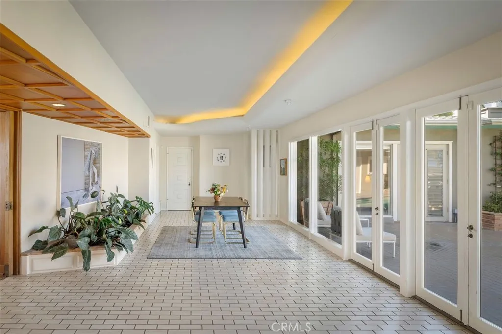 15 The Colonnade, Long Beach, California 90803 home-pic-3