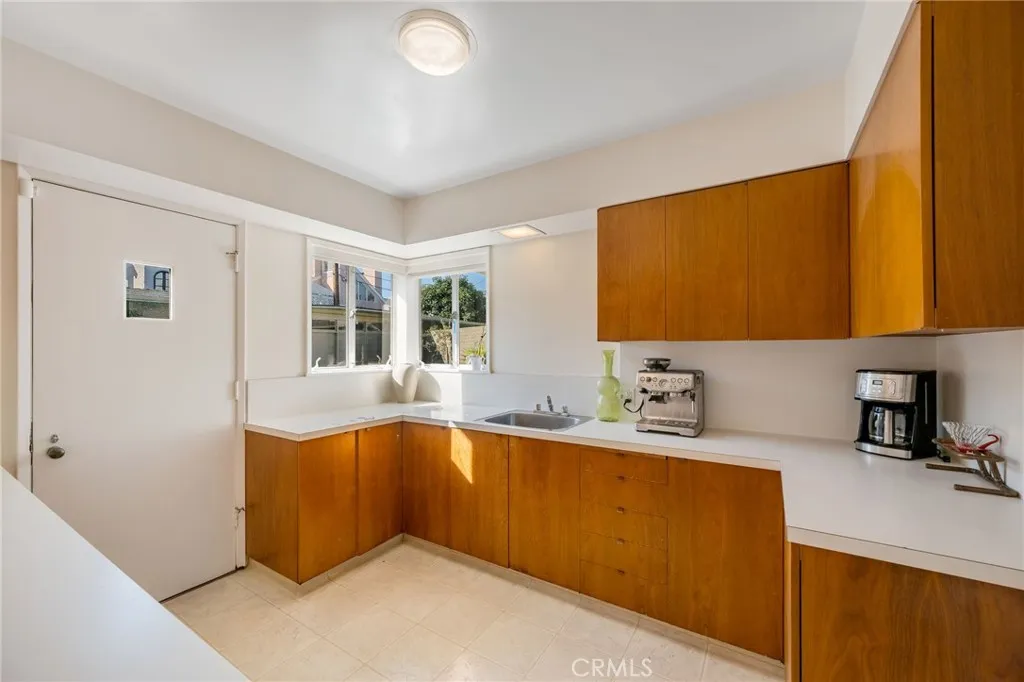 15 The Colonnade, Long Beach, California 90803 home-pic-16