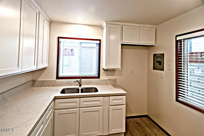3661 Sunset Lane, Oxnard, California 93035 home-pic-8