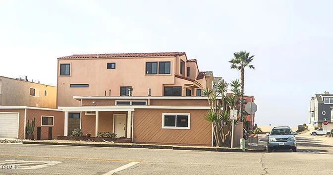 3661 Sunset Lane, Oxnard, California 93035 home-pic-1