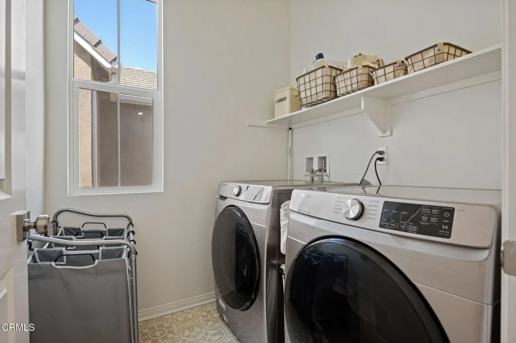 1991 Pomegranate St Street, Santa Paula, California 93060 home-pic-33