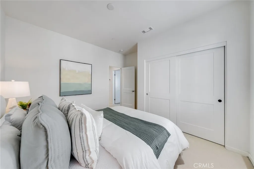 105 High Meadow, Lake Forest, California 92610 home-pic-24