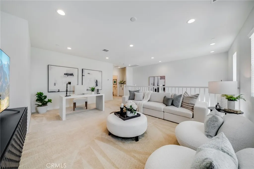 105 High Meadow, Lake Forest, California 92610 home-pic-37