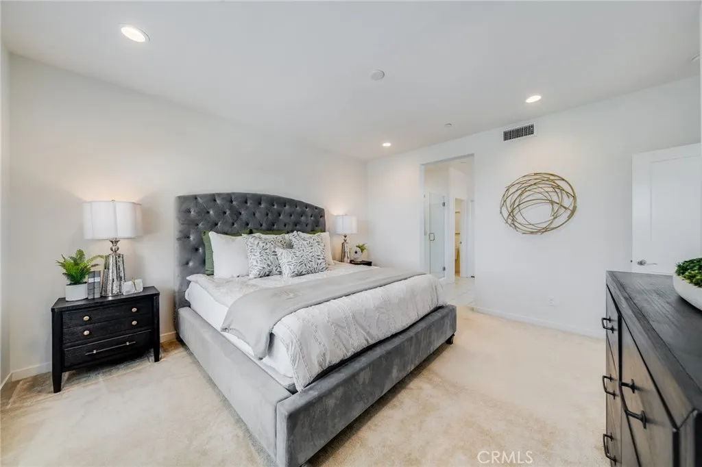 105 High Meadow, Lake Forest, California 92610 home-pic-21