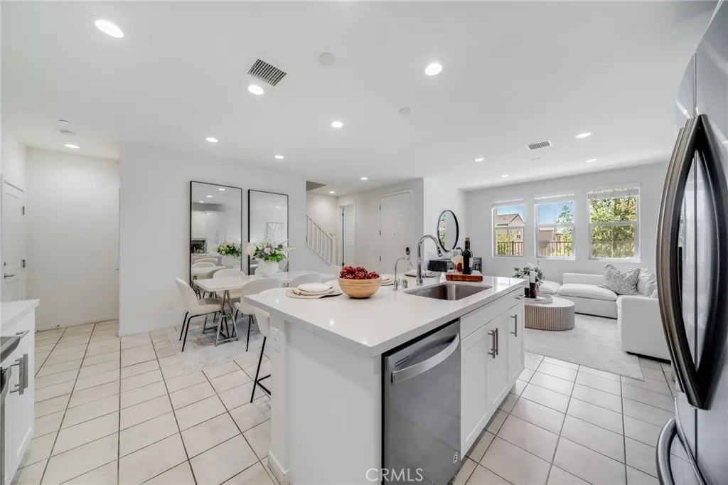 105 High Meadow, Lake Forest, California 92610 home-pic-12