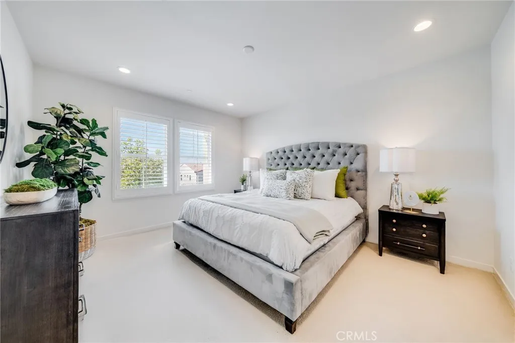 105 High Meadow, Lake Forest, California 92610 home-pic-20