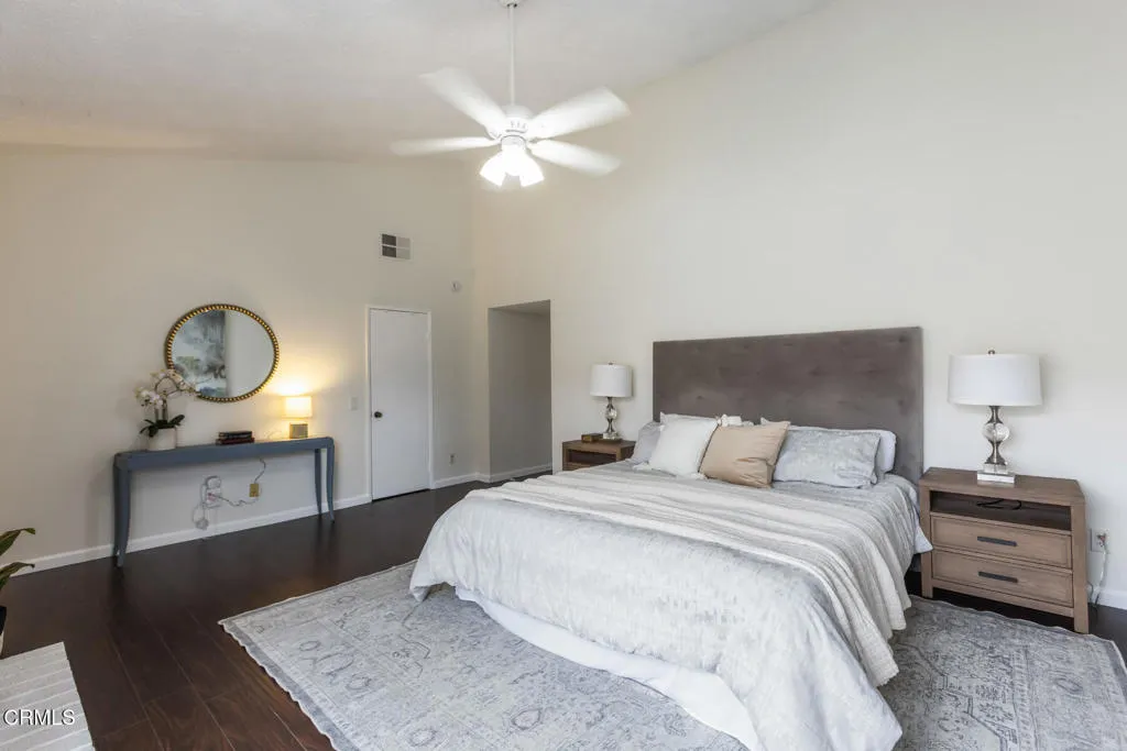 5230 Bellingham Avenue 6, Valley Village, California 91607 home-pic-37