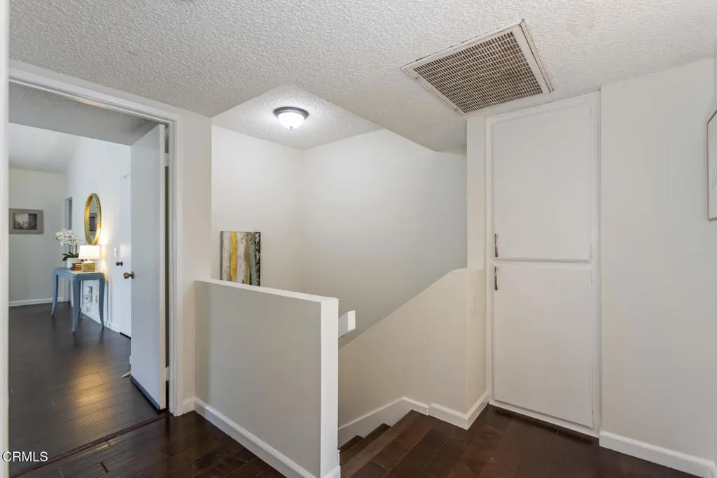5230 Bellingham Avenue 6, Valley Village, California 91607 home-pic-31