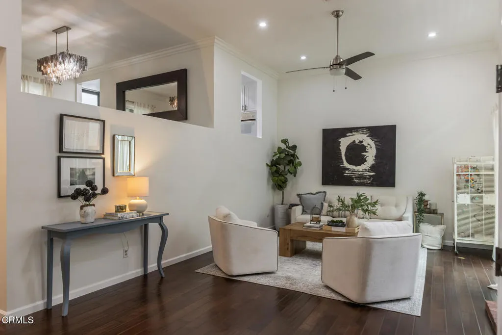 5230 Bellingham Avenue 6, Valley Village, California 91607 home-pic-7