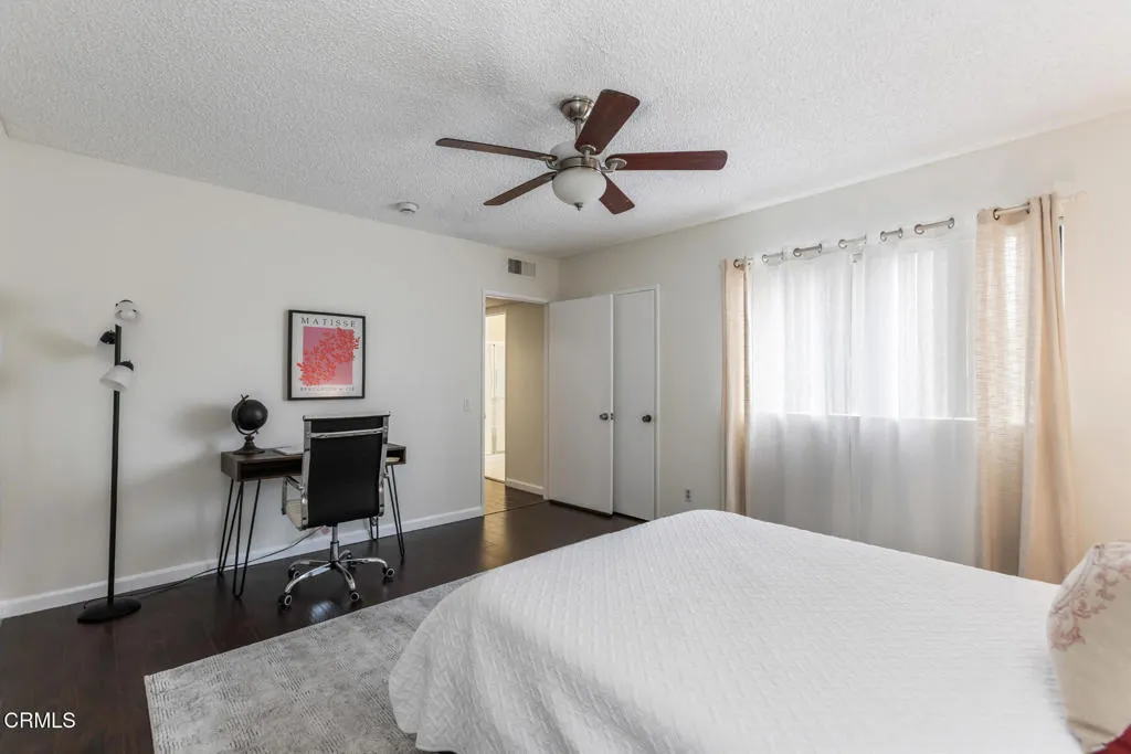 5230 Bellingham Avenue 6, Valley Village, California 91607 home-pic-46