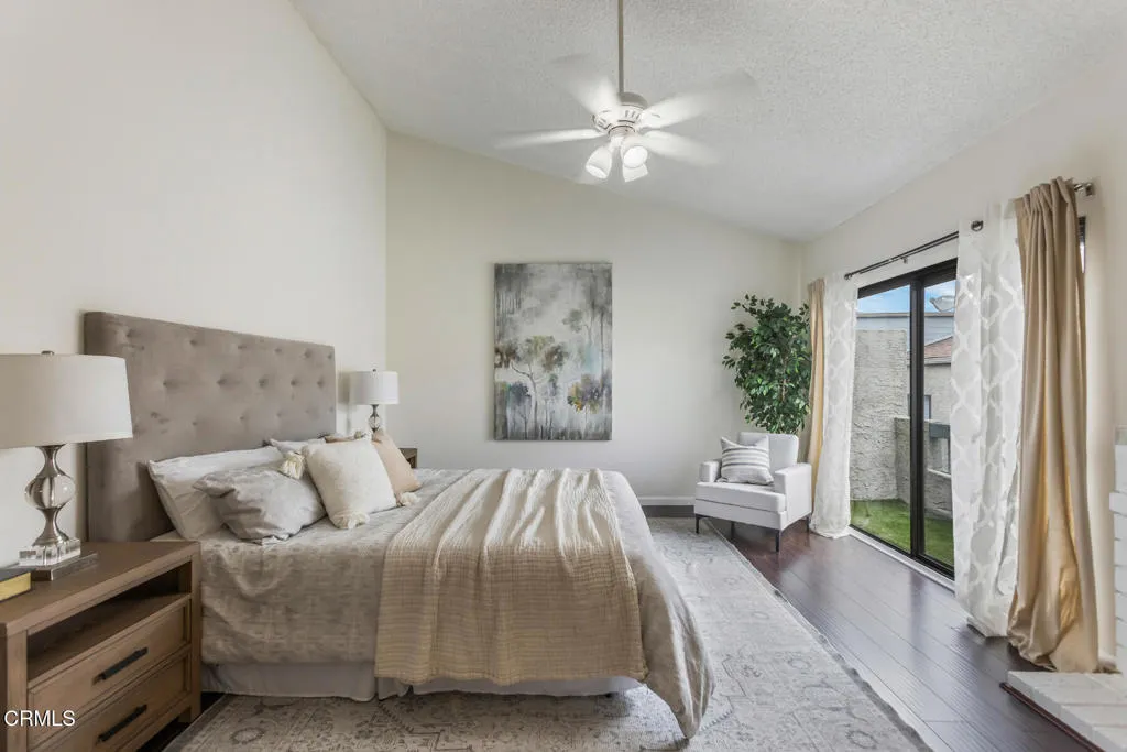 5230 Bellingham Avenue 6, Valley Village, California 91607 home-pic-36