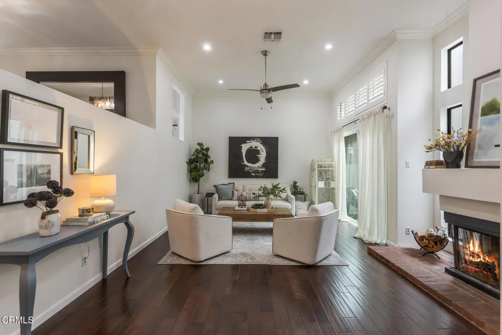 5230 Bellingham Avenue 6, Valley Village, California 91607 home-pic-9