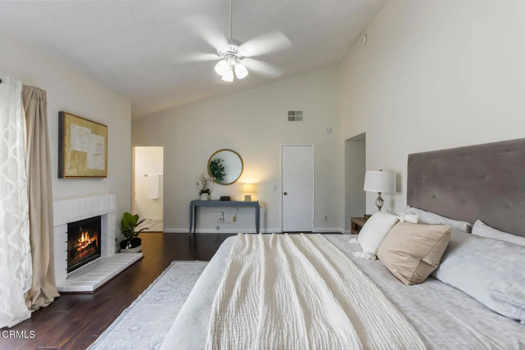 5230 Bellingham Avenue 6, Valley Village, California 91607 home-pic-38
