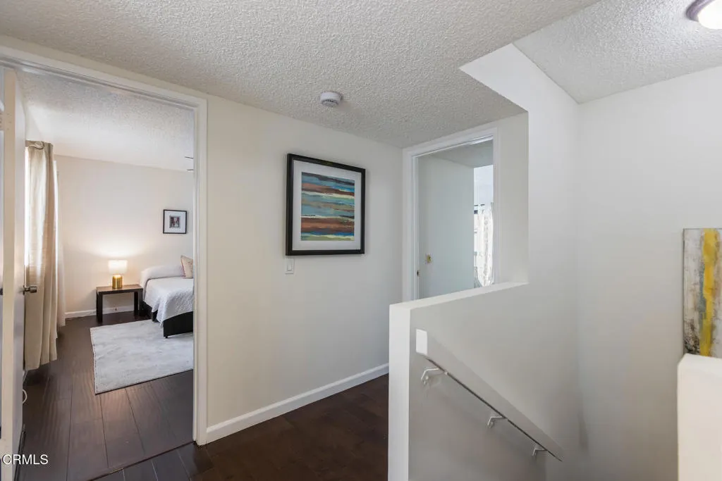 5230 Bellingham Avenue 6, Valley Village, California 91607 home-pic-30
