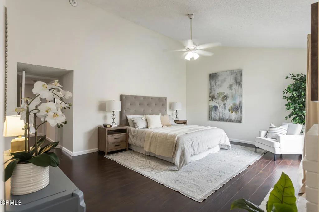 5230 Bellingham Avenue 6, Valley Village, California 91607 home-pic-35