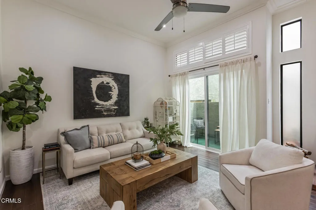 5230 Bellingham Avenue 6, Valley Village, California 91607 home-pic-8