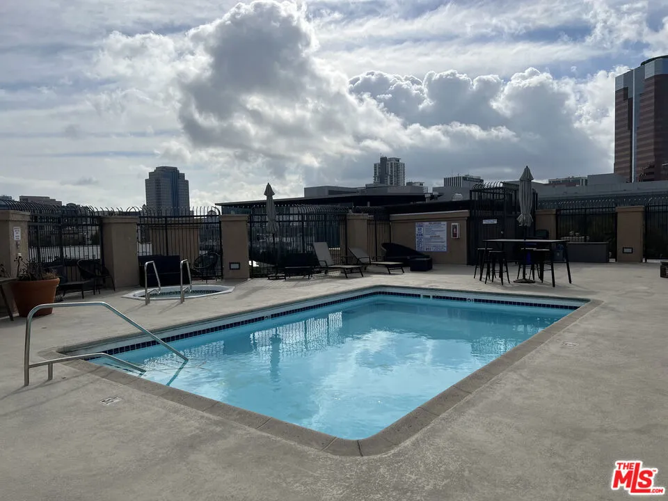 640 W 4th Street 204, Long Beach, California 90802 home-pic-23