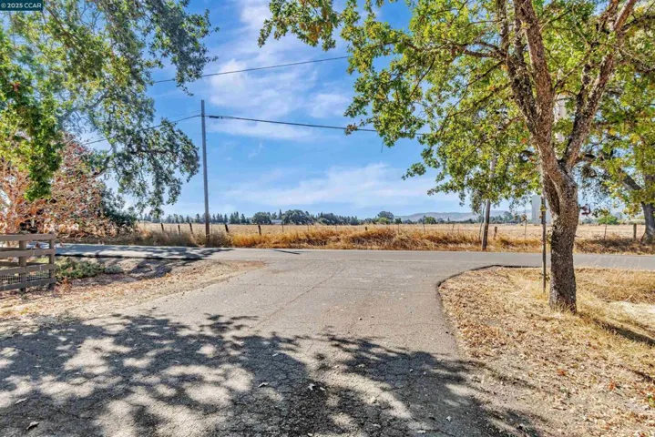 21200 Silva, Sonoma, California 95476