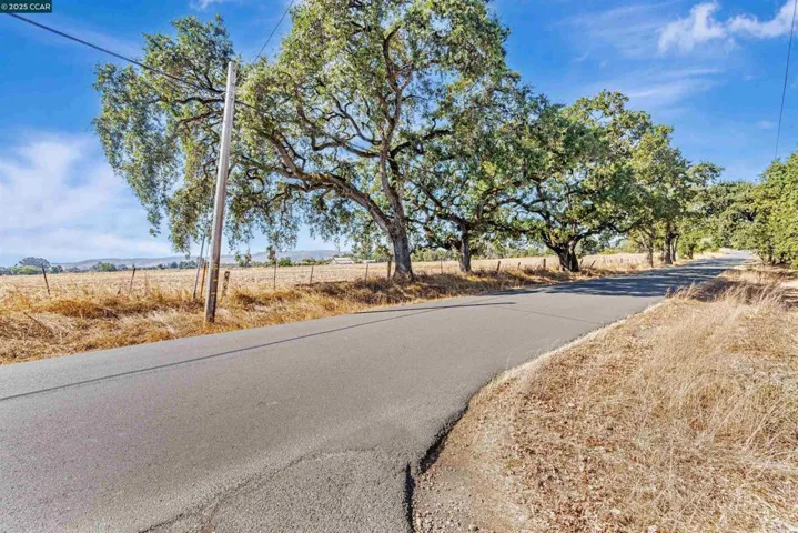21200 Silva, Sonoma, California 95476