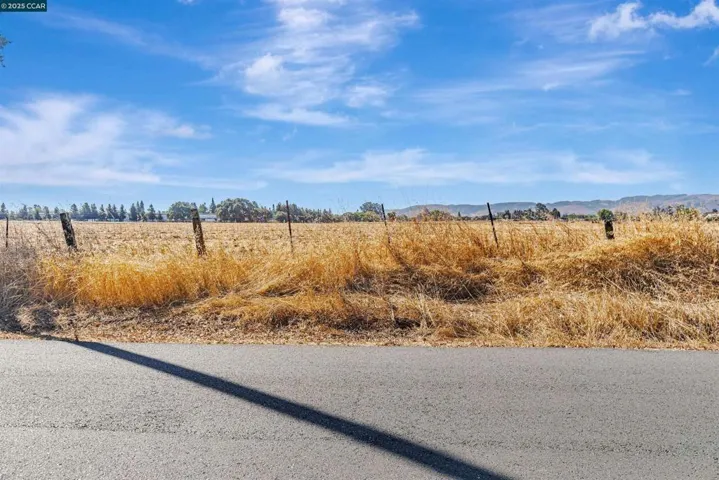 21200 Silva, Sonoma, California 95476