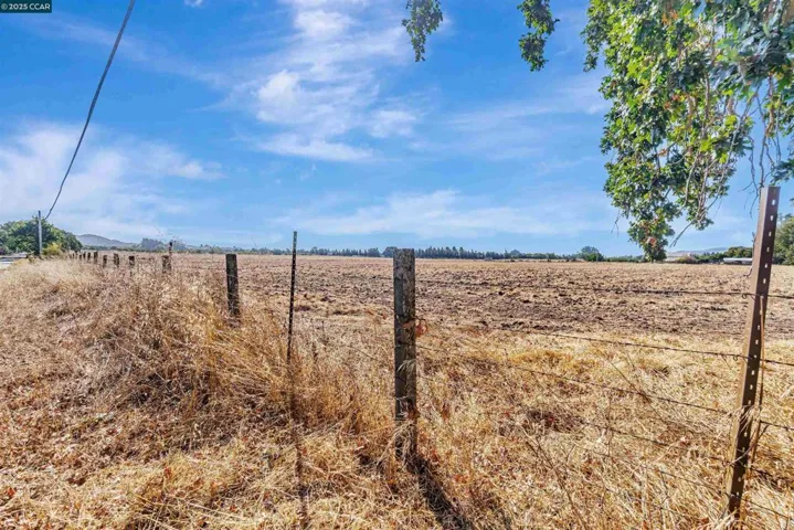 21200 Silva, Sonoma, California 95476
