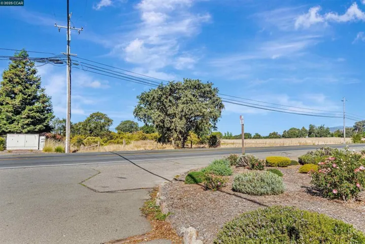 21200 Silva, Sonoma, California 95476