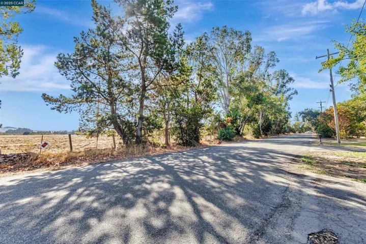 21200 Silva, Sonoma, California 95476