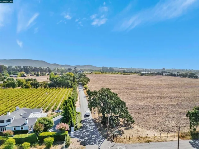 21200 Silva, Sonoma, California 95476
