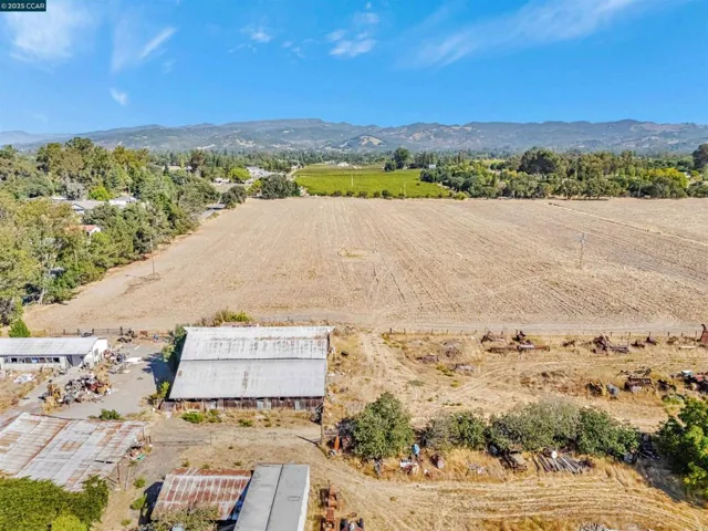 21200 Silva, Sonoma, California 95476