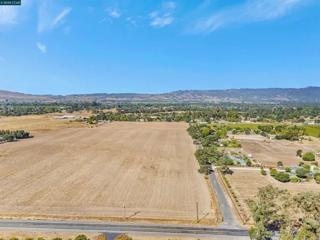 21200 Silva, Sonoma, California 95476