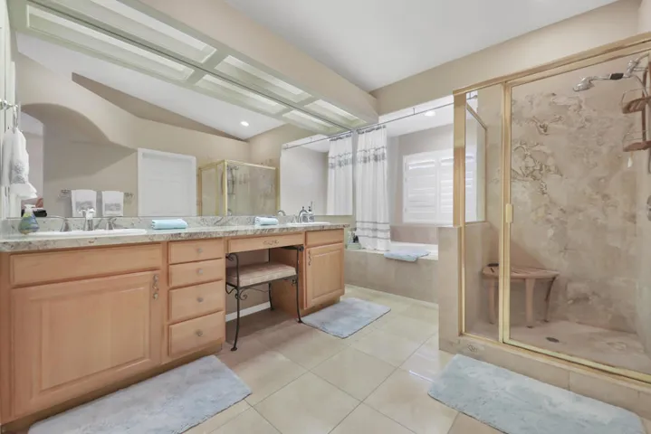 Large primary bath 1 of 4 en-suite baths