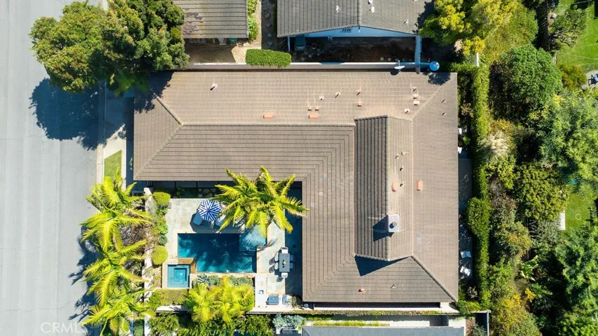 2215 Arbutus Street, Newport Beach, California 92660