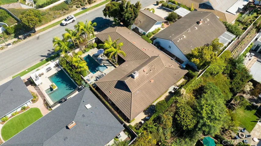 2215 Arbutus Street, Newport Beach, California 92660
