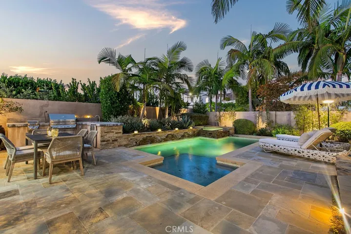 2215 Arbutus Street, Newport Beach, California 92660