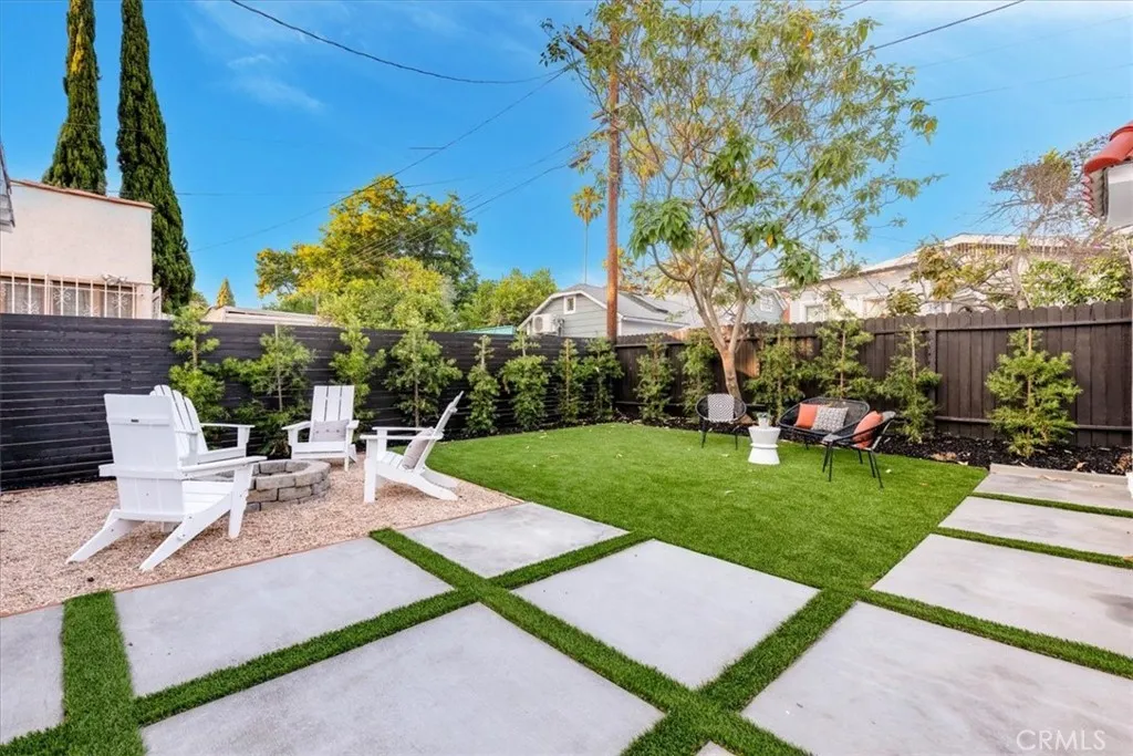 312 N Bronson Avenue, Los Angeles, California 90004 home-pic-21