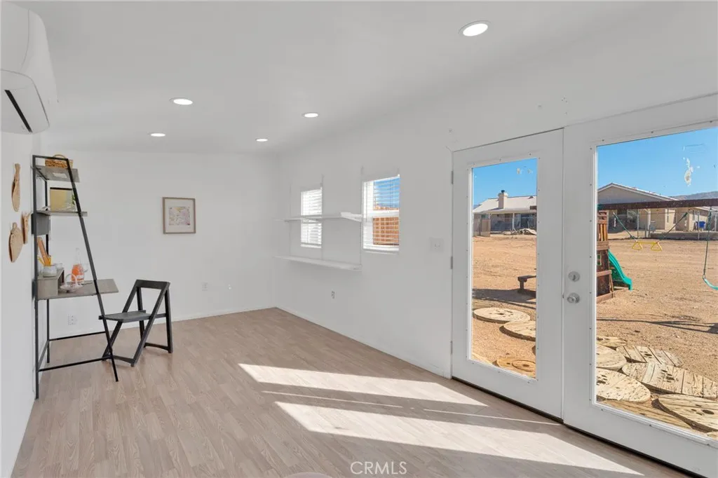11130 Tenaya Road, Apple Valley, California 92308 home-pic-36